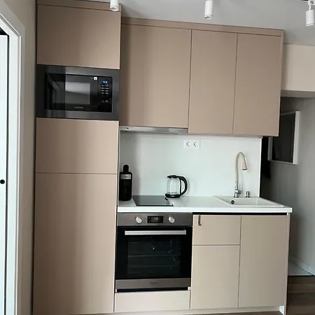 Lazur - 10min Walk To Apartament *