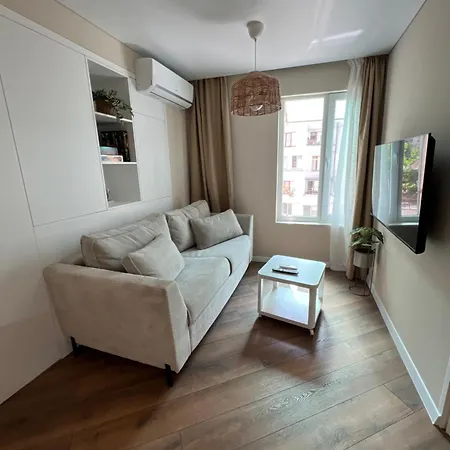 דירה Lazur - 10min Walk To *