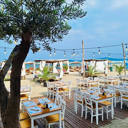 Lazur - 10min Walk To דירה *