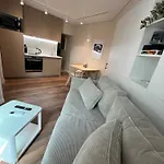 Lazur - 10min Walk To By Bulgarianhomes 아파트 *
