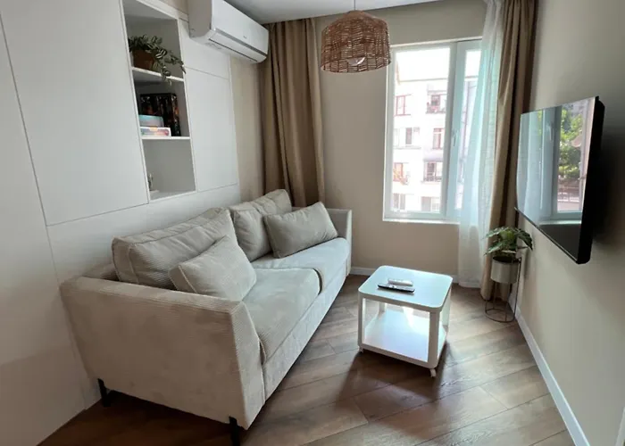 Apartamento Lazur - 10min Walk To By Bulgarianhomes *