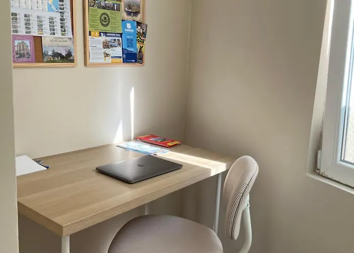 Lazur - 10min Walk To Lejlighed