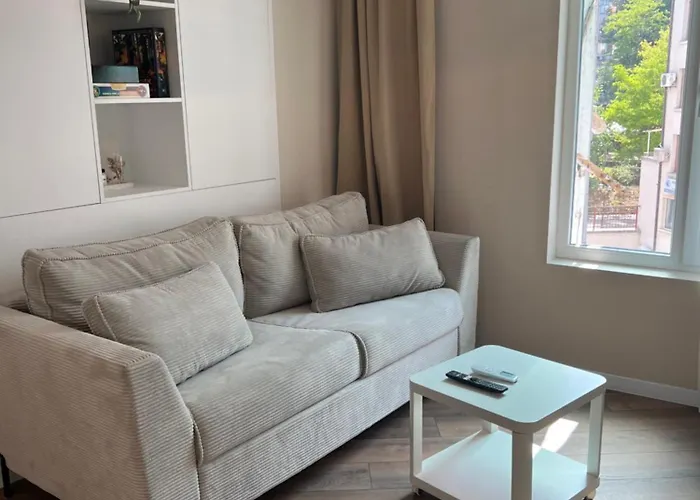 Apartamento Lazur - 10min Walk To By Bulgarianhomes Burgas